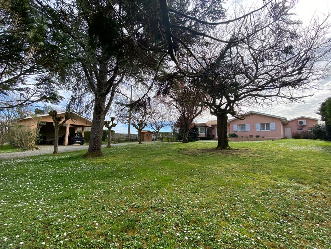 SAINT-AUBIN-DE-BRANNE Agréable et lumineuse maison à Saint Aubin De Branne 142 m2 4