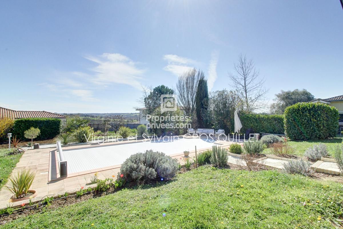 ROUFFIAC-TOLOSAN Villa T5 154 m2 + double garage et piscine 2