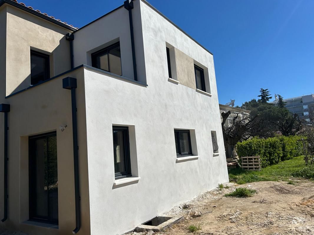 MONTPELLIER Villa 2