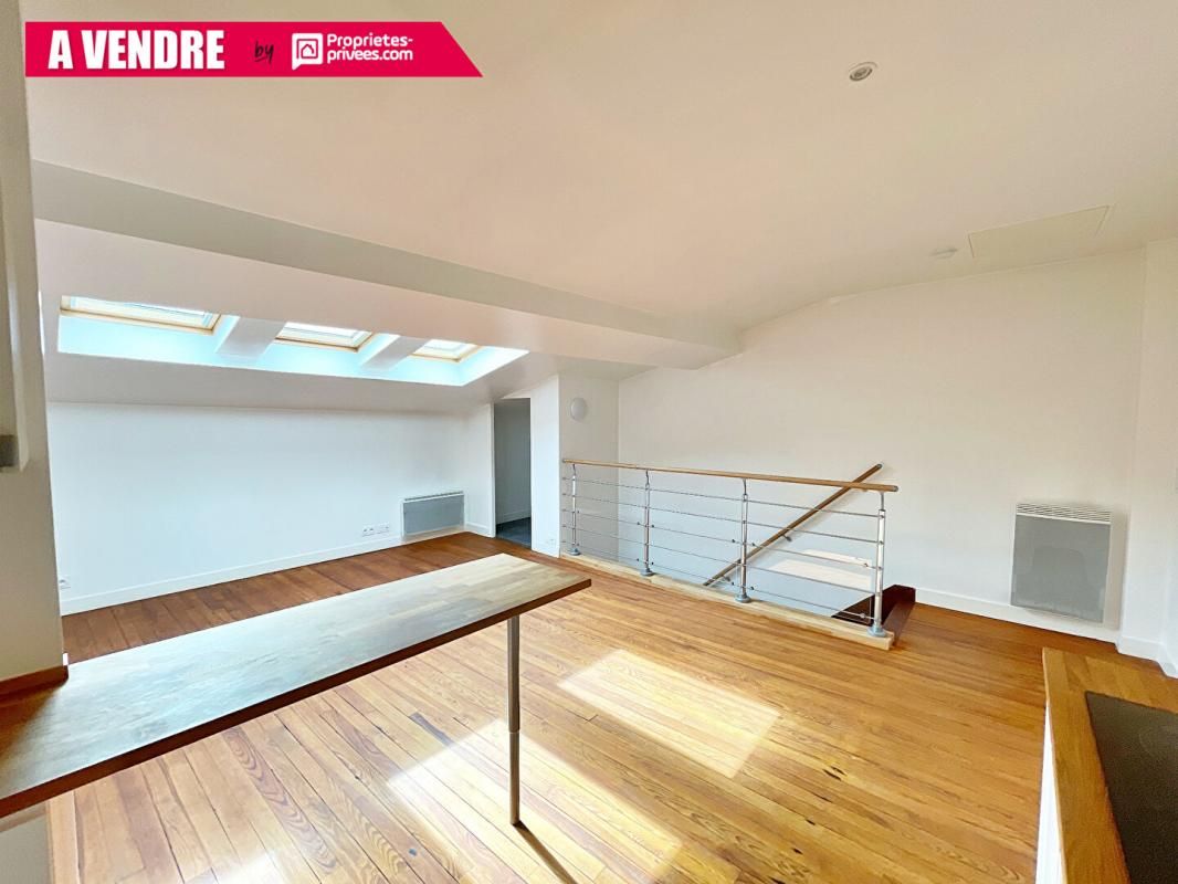 BORDEAUX Appartement Duplex Bordeaux 2 pièce(s) 63 m2 2