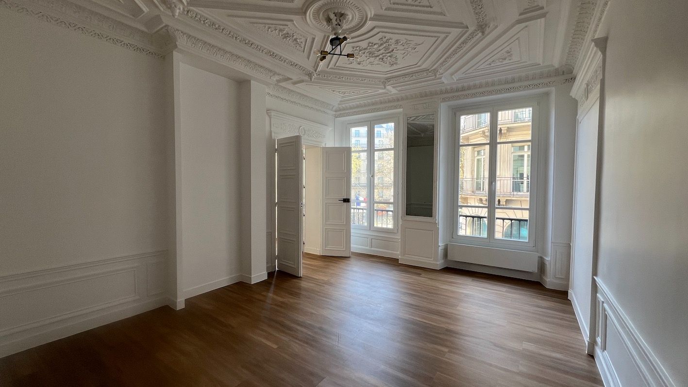 75008 PARIS - Beaux bureaux entièrement rénovés 124,5 m², Madeleine
