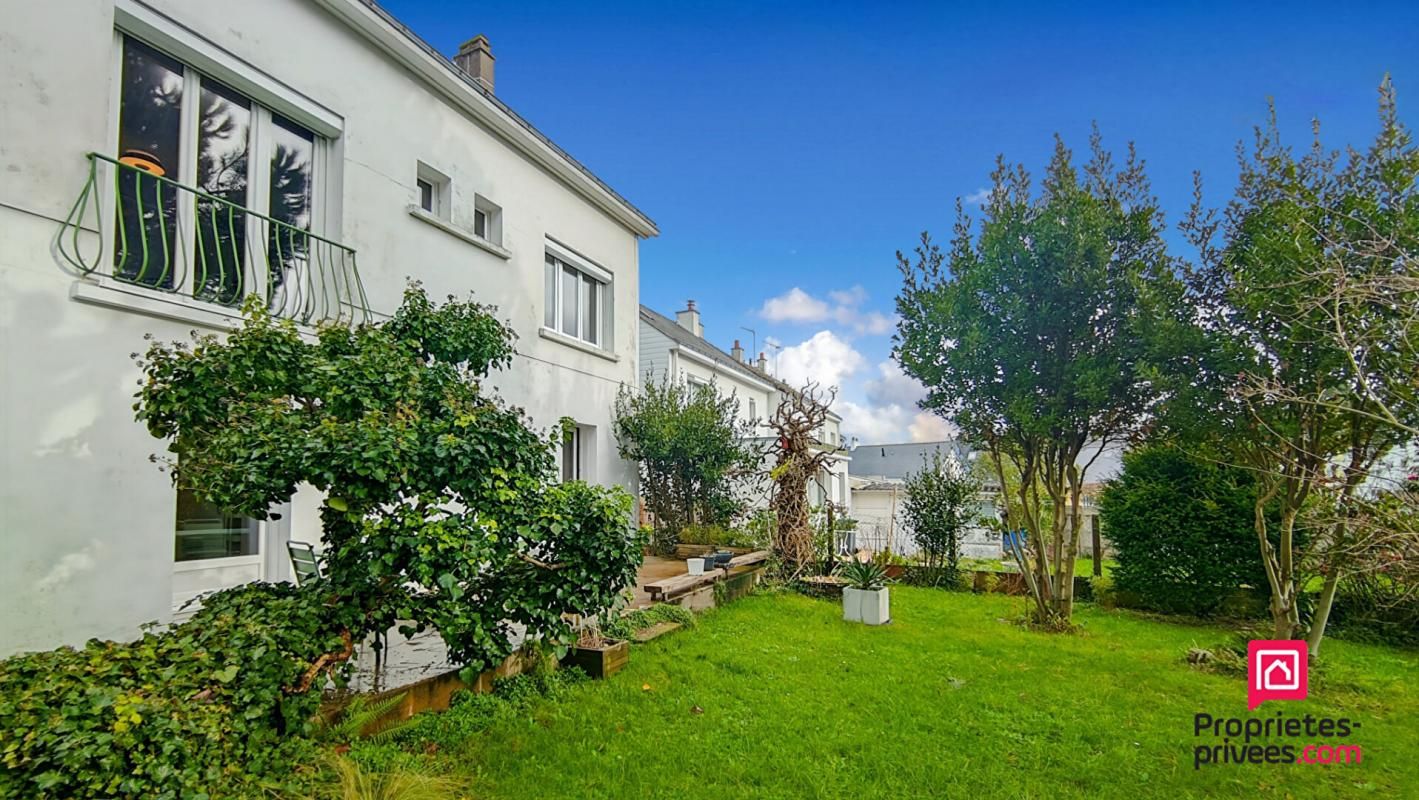 SAINT-NAZAIRE SAINT NAZAIRE OUEST - MAISON RÉNOVÉE DE 6 CHAMBRES AVEC JARDIN ET GARAGE 2