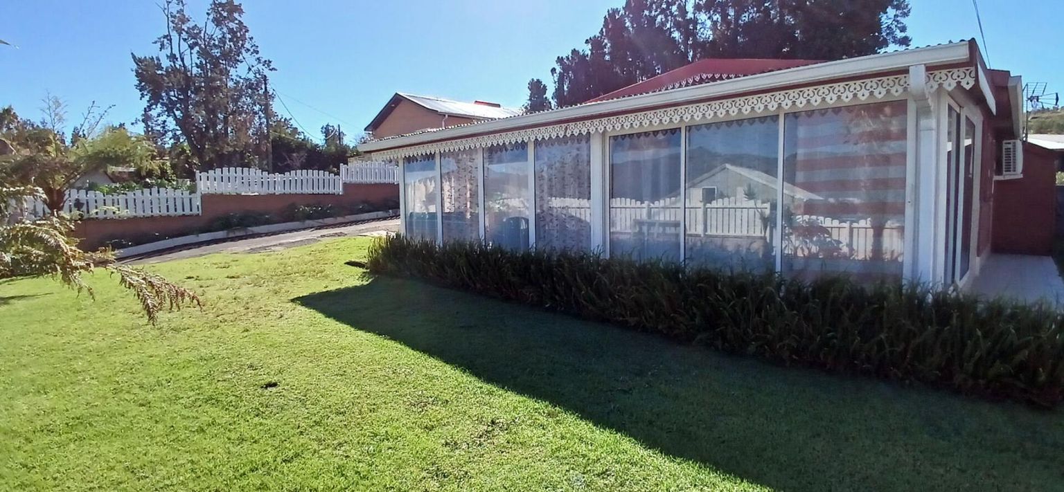 Maison 5 pièce(s) de 114 m2 , T1 de 23 m², cabanon de 7 m² sur un terrain de 524 m² situé à la Plaine des Cafres 97430 LE TAMPON