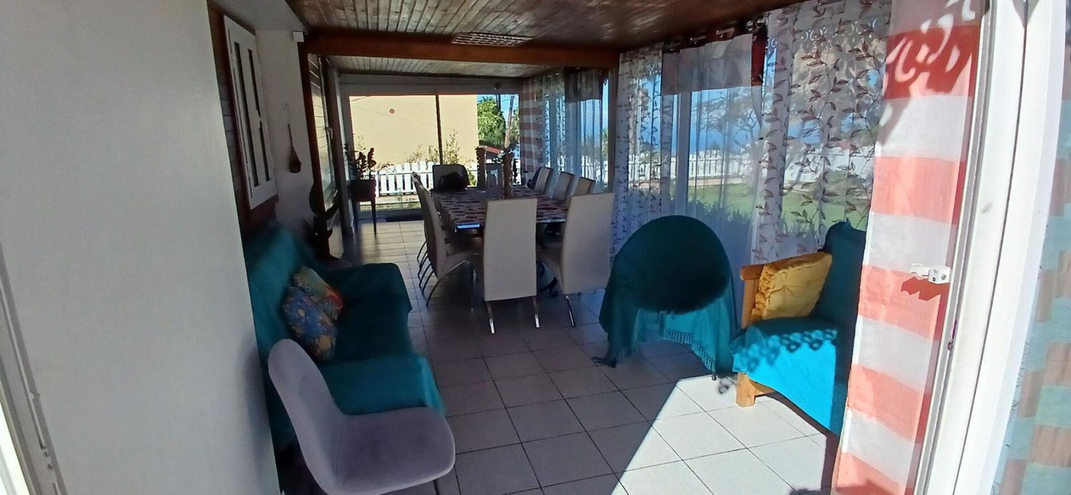 LE TAMPON Maison 5 pièce(s)  de 114 m2 , T1 de 23 m², cabanon de 7 m² sur  un terrain de 524 m² situé à la Plaine des Cafres 97430 LE TAMPON 3