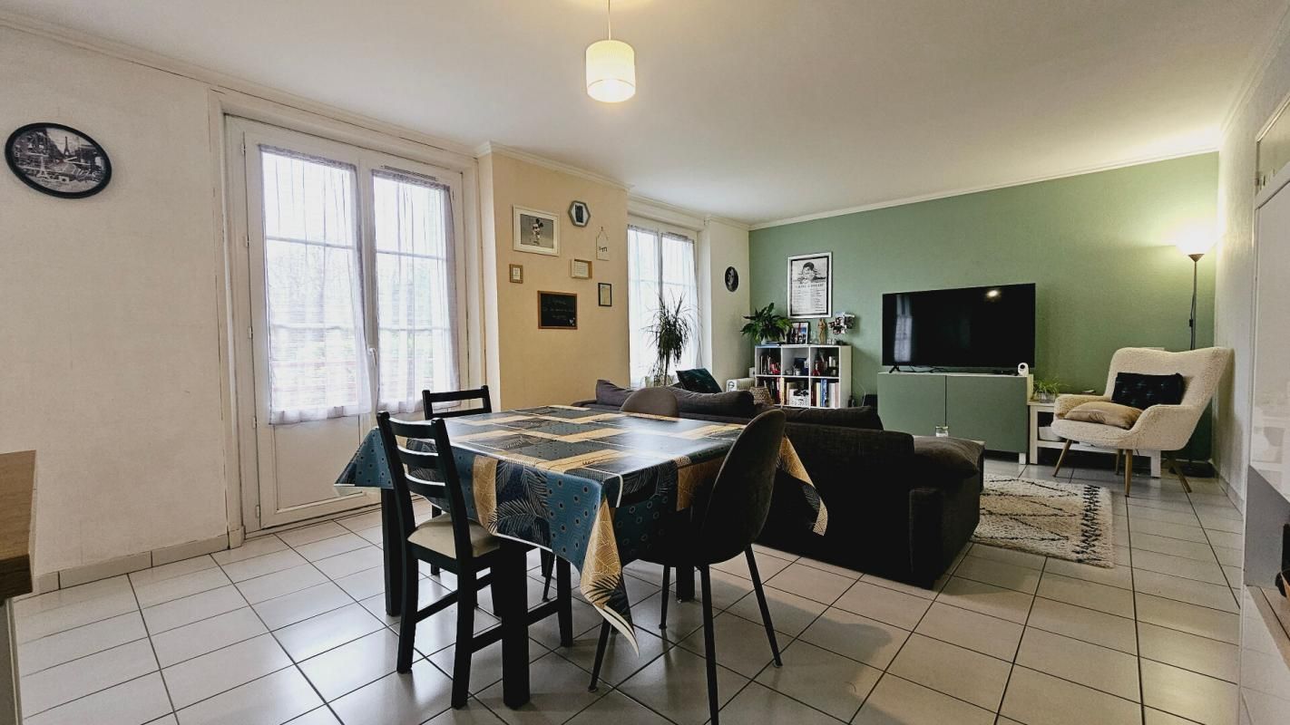 BOURGES APPARTEMENT 68M² 3 PIECES BALCON GARAGE JARDIN