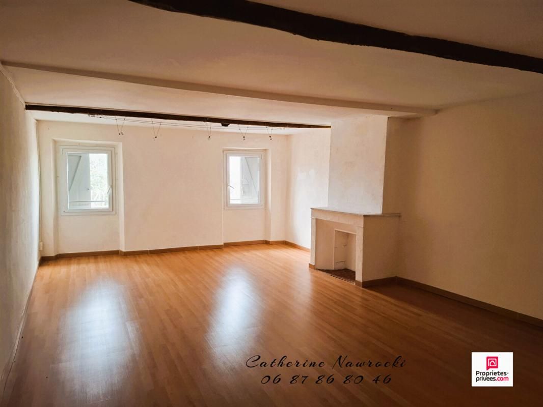 HABITATION AVEC LOCAL COMMERCIAL DE 158 m²