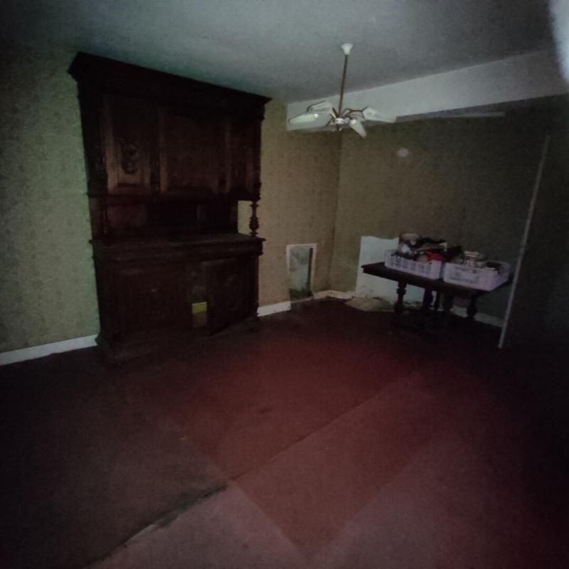 REGUINY 56500 Réguiny dans le bourg maison 2 chambres d'une surface d'environ 70 m² sur une parcelle de 108m²  entièrement à restaurer Prix 23990 euros 3