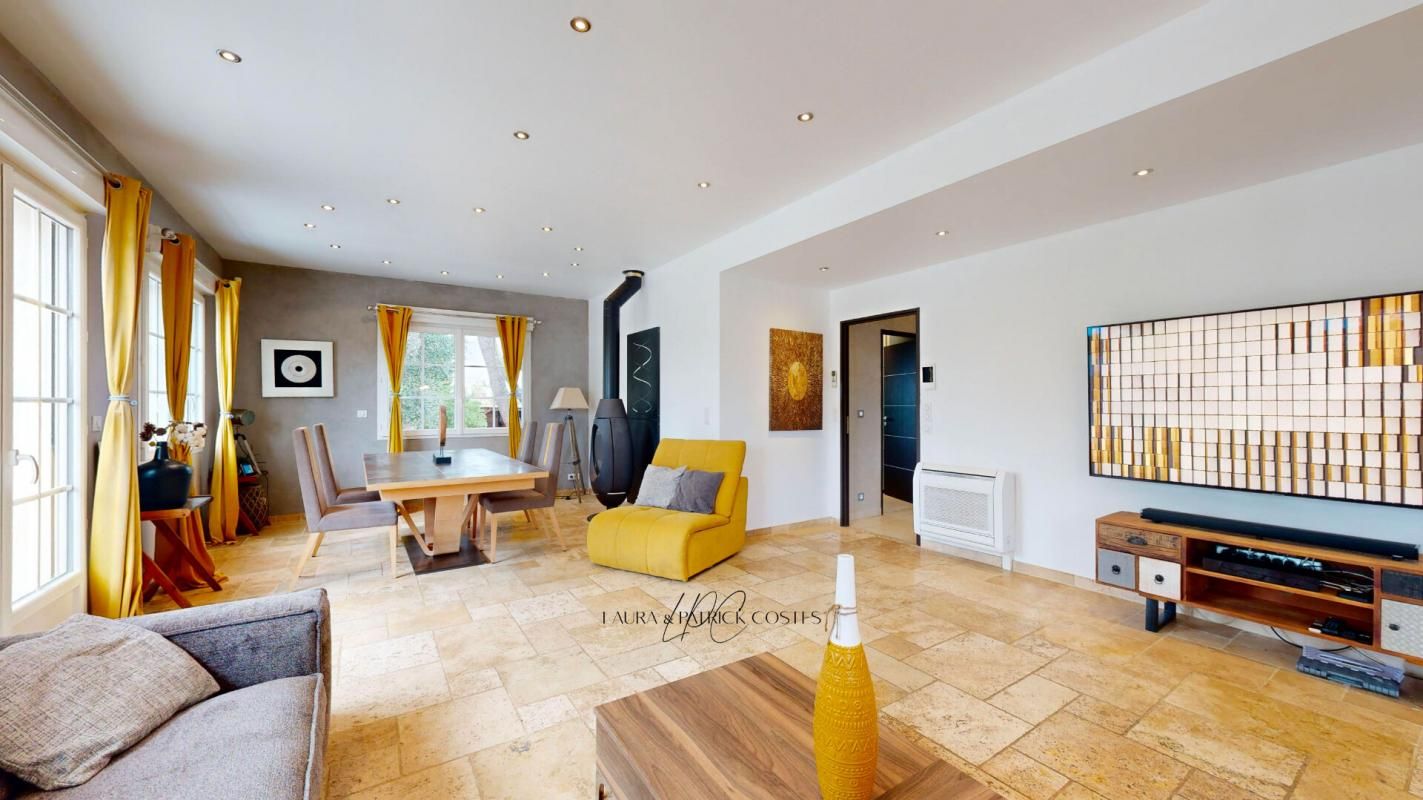 LUC-SUR-ORBIEU MAISON DE MAITRE ENTIERREMENT RENOVEE AVEC PISCINE, GARAGES ET 2 APPARTEMENTS INDEPENDANTS 2