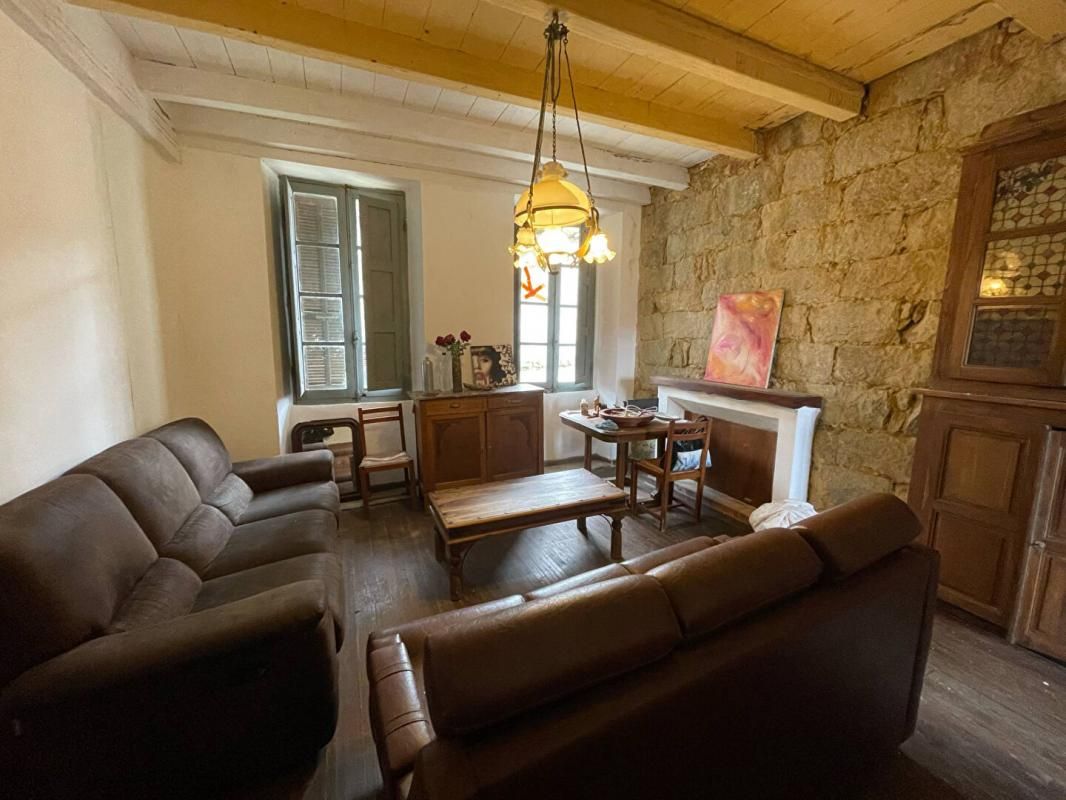 AULLENE Maison de village de 159 m² sur 2 niveaux à Aullène 2