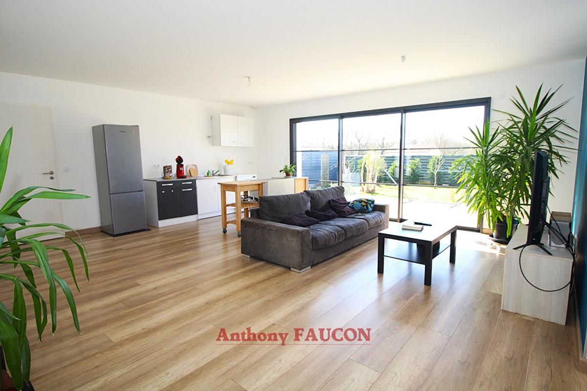 DOMPIERRE-SUR-YON Maison Dompierre Sur Yon 5 pièce(s) 92 m2 3