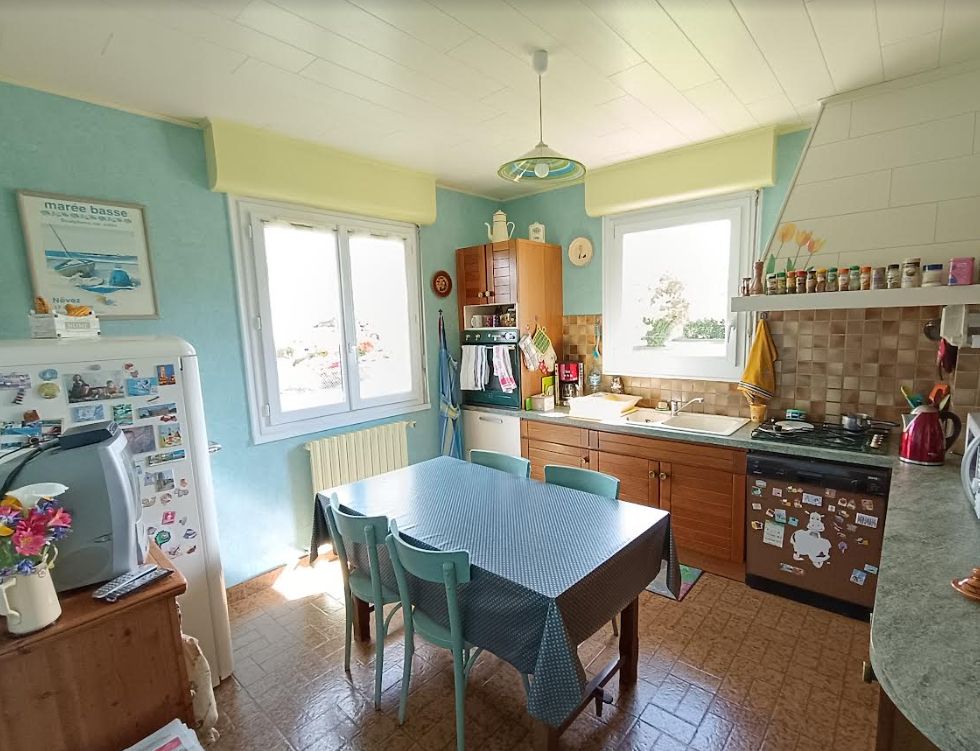PLONEVEZ-DU-FAOU 29530 Plonévez du Faou maison très bien entretenue 5 chambres sous sol complet 2200 m² 3