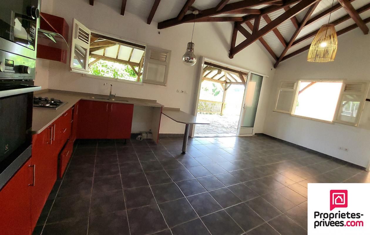 SAINT-ESPRIT Maison Saint Esprit 4 pièce(s) 84 m2 3