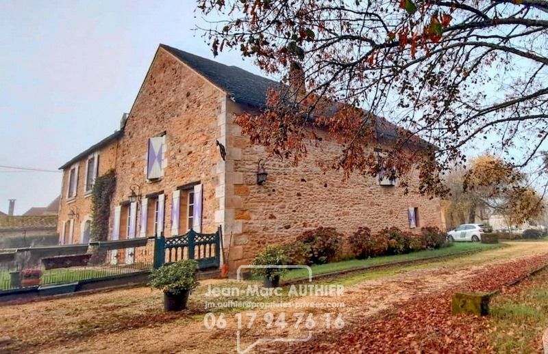 SAINT-CYPRIEN Maison  de campagne 9 pièces 293 m2 sur 4 ha de jardin 2