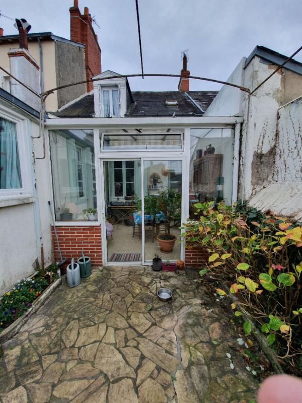 CHATEAUROUX Maison de ville T4, 2 chambres, jardin 4