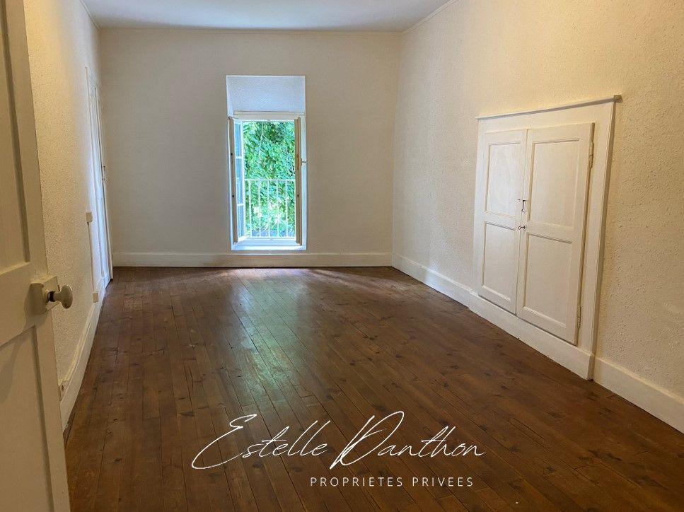 VOIRON Maison Voiron 140 m2 avec dépendance 4