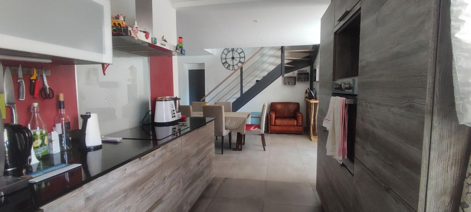 ANDERNOS-LES-BAINS Maison rénovée avec piscine, secteur calme et proche commodités 2