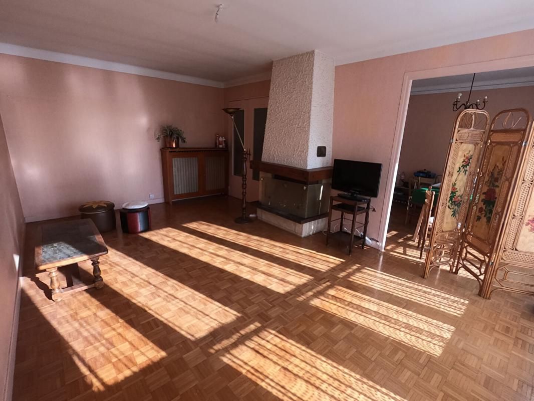 CHALONS-EN-CHAMPAGNE Maison 5 pièces 97 m² - Chalons en Champagne 3