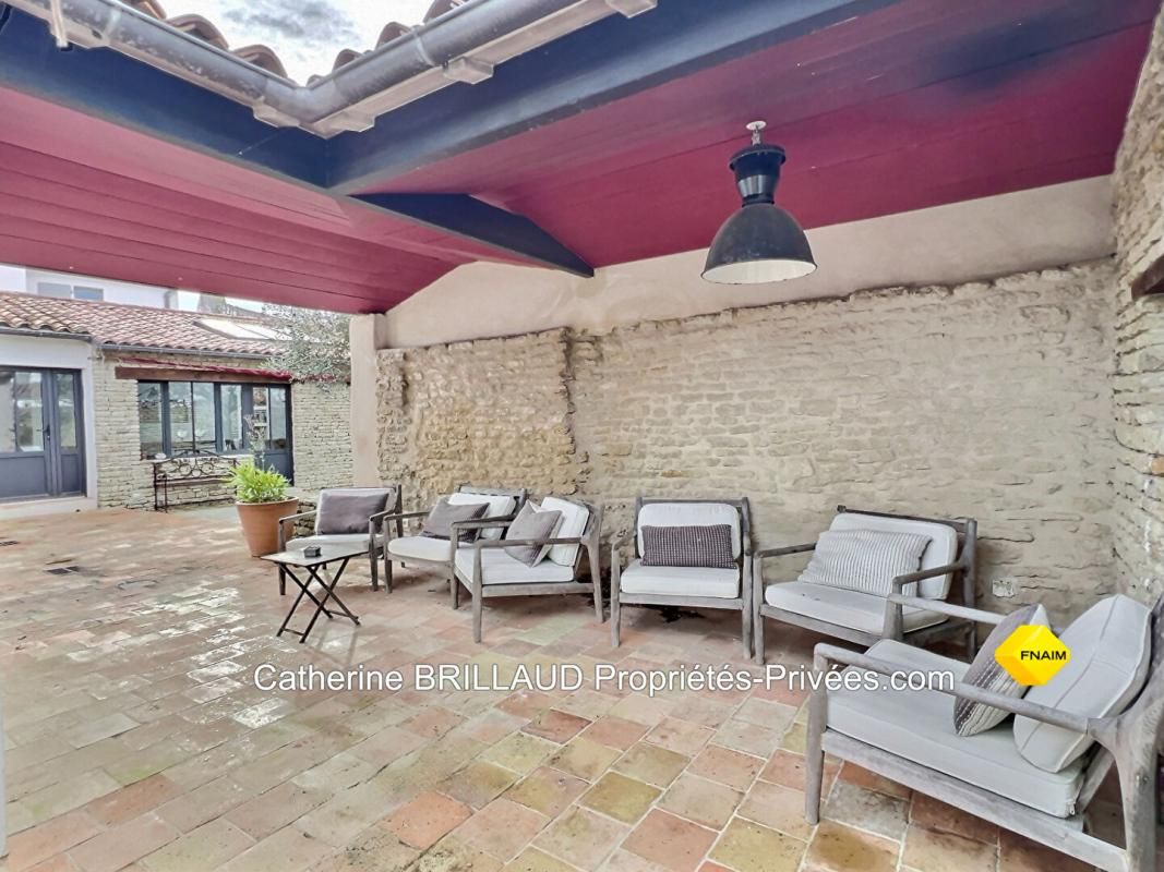LES PORTES-EN-RE Maison Les Portes En RÉ 7 pièce(s) 175 m2 4