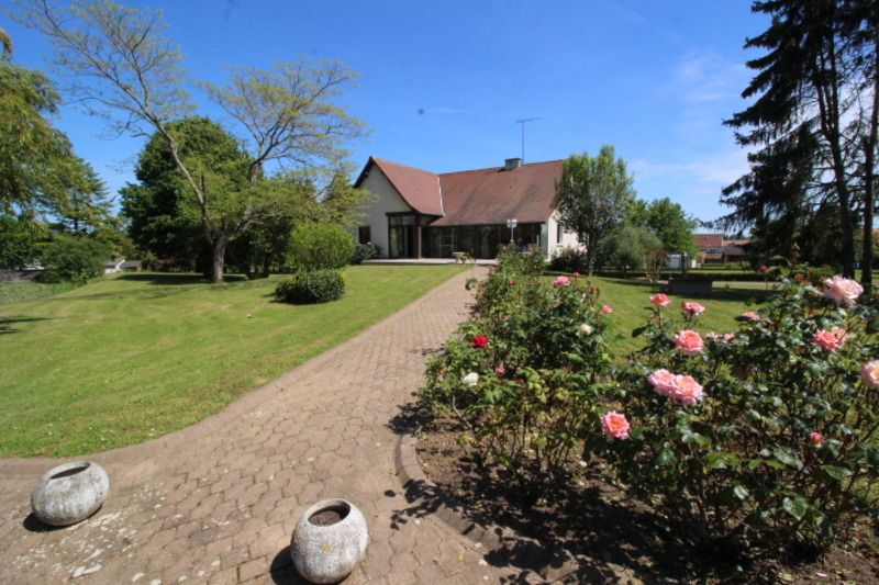NAINTRE Maison 8 pièce(s) 119 m2 2