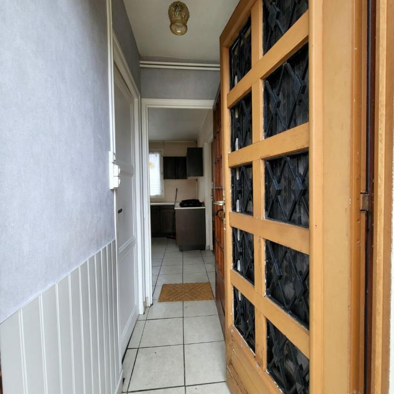 SAINT-REMY-SUR-AVRE Maison de plain-pied (40m²), Saint Rémy sur Avre (28380), 2 chambres, terrain de 150 m². Prix HAI : 74 990 4