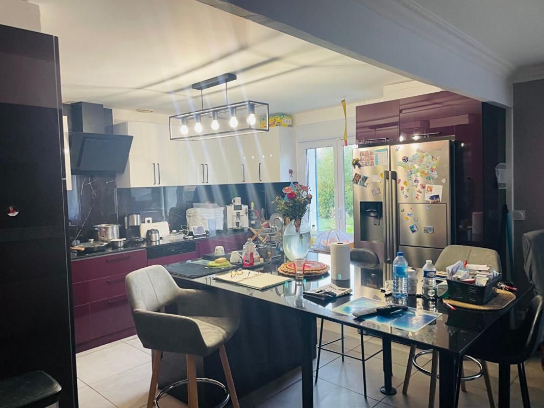 CHERISY Maison 200 m2 à 5 min de Chérisy, Garage 80m2, dépendance, véranda 4