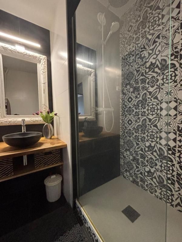NANTES Appartement T3 rénové avec terrasse et parking 4