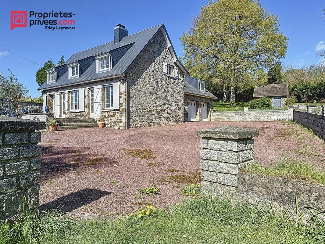 VIRE Superbe propriété de 197m² et 4,9 hectare de terrain 2