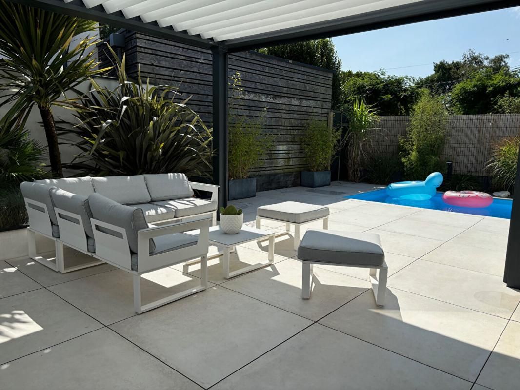 SURZUR Maison contemporaine SURZUR ! 4