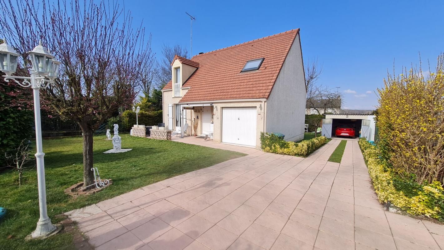 Maison 5 pièces 3 chambres