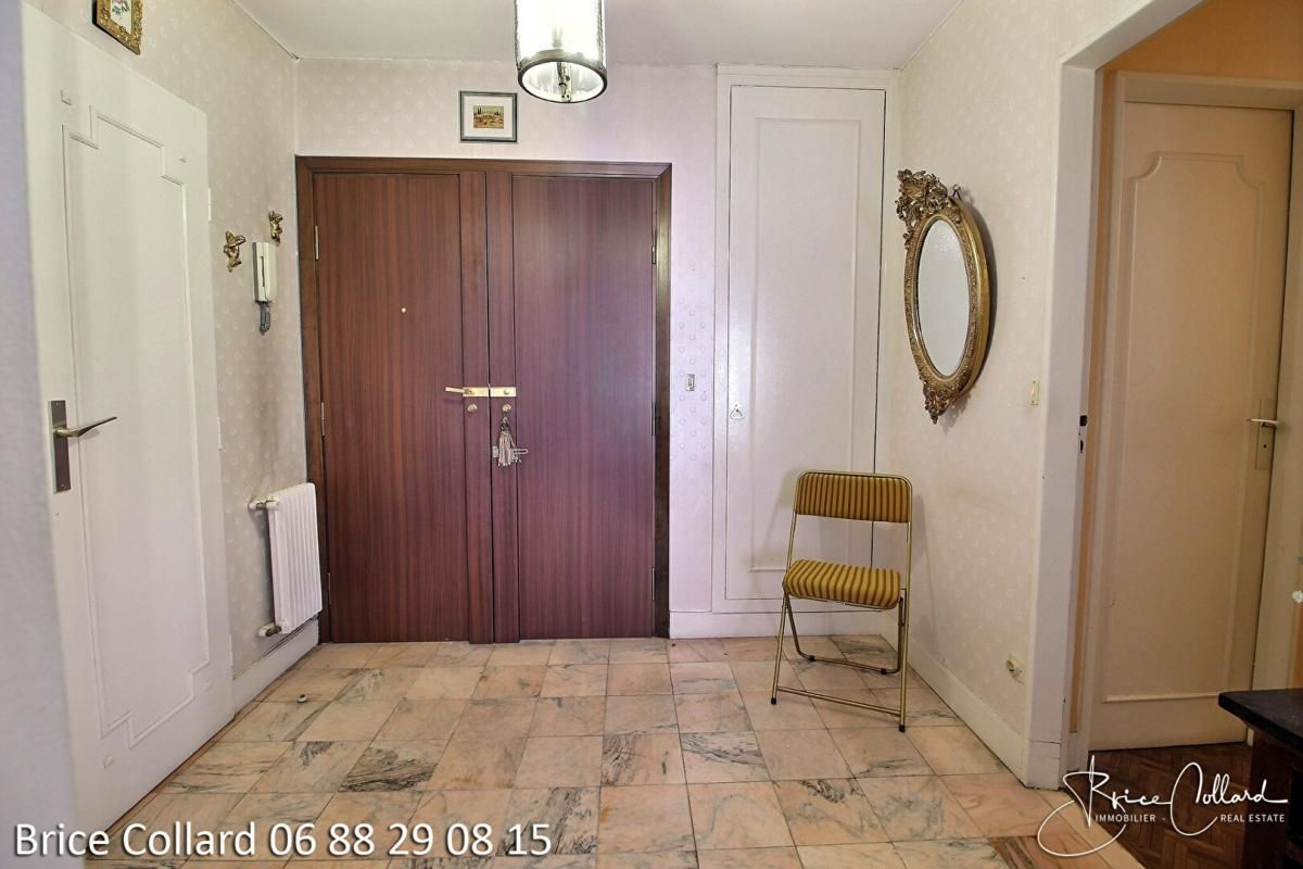VERSAILLES 78000 VERSAILLES Appartement T5 3 chambres (possible 4) 2