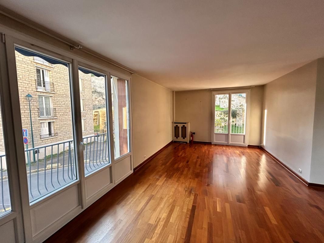 PONTOISE PONTOISE SECTEUR RECHERCHE : QUAI DE POTHUIS 3