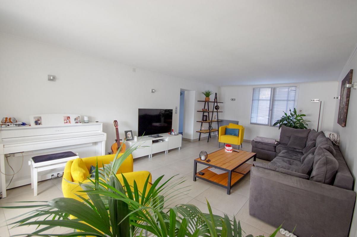 Maison 6 pièce(s) 155.40 m2