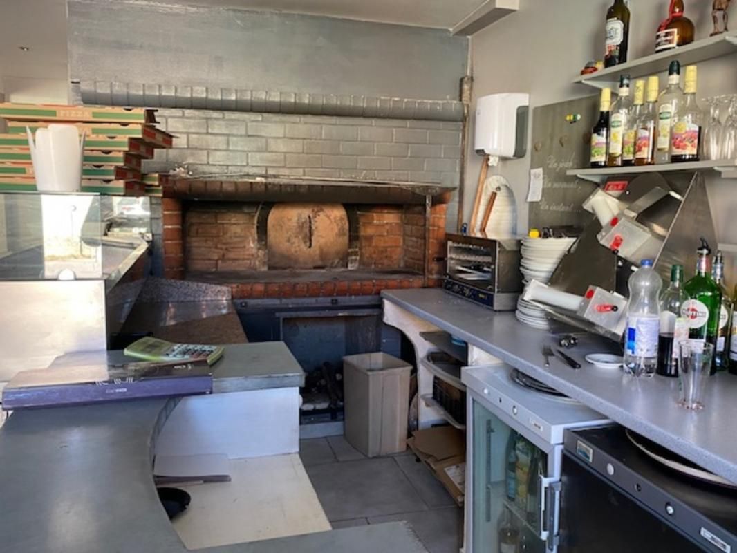 RIEZ PUIMOISSON - RESTAURANT, PIZZRIA 60 COUVERTS, GRANDE TERRASSE et LOGEMENT 3