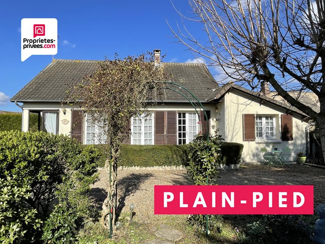 Maison 4 pièce(s) 93 m2 PLAIN-PIED 2 chambres garage jardin 689m2 187000 FAI