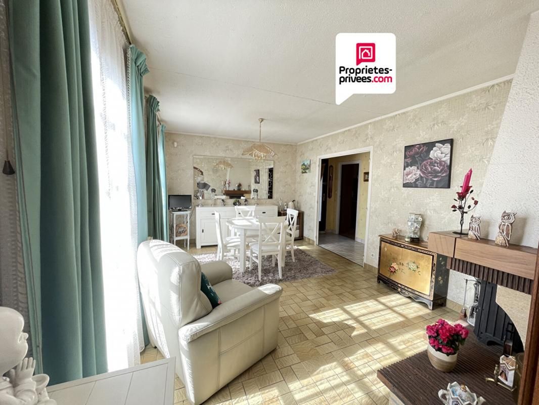 LA COUTURE-BOUSSEY Maison 4 pièce(s) 93 m2 PLAIN-PIED 2 chambres garage jardin 689m2 187000 FAI 4