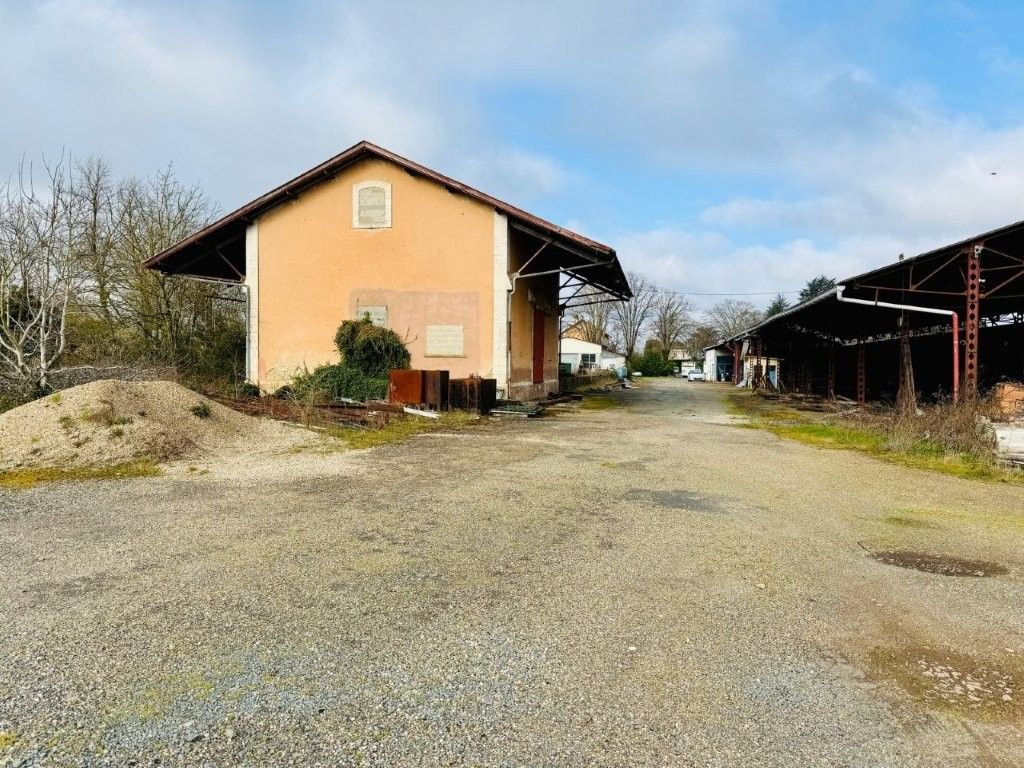 24230 VELINES - ENTREPOT, LOCAL GARAGE, TERRAIN 7000 M²