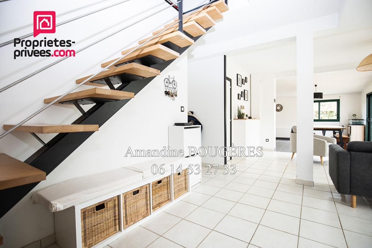 BAIS MAISON RENOVÉE DE 123 M² AVEC 4 CHAMBRES- SUITE PARENTALE-GRAND TERRAIN- 249 800 EUROS HAI 2