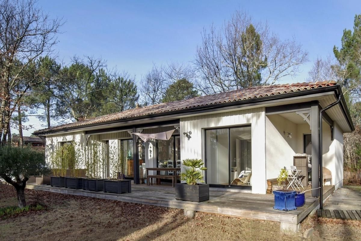 LEGE-CAP-FERRET Villa de plain-pied sur belle parcelle dans cadre naturel 2