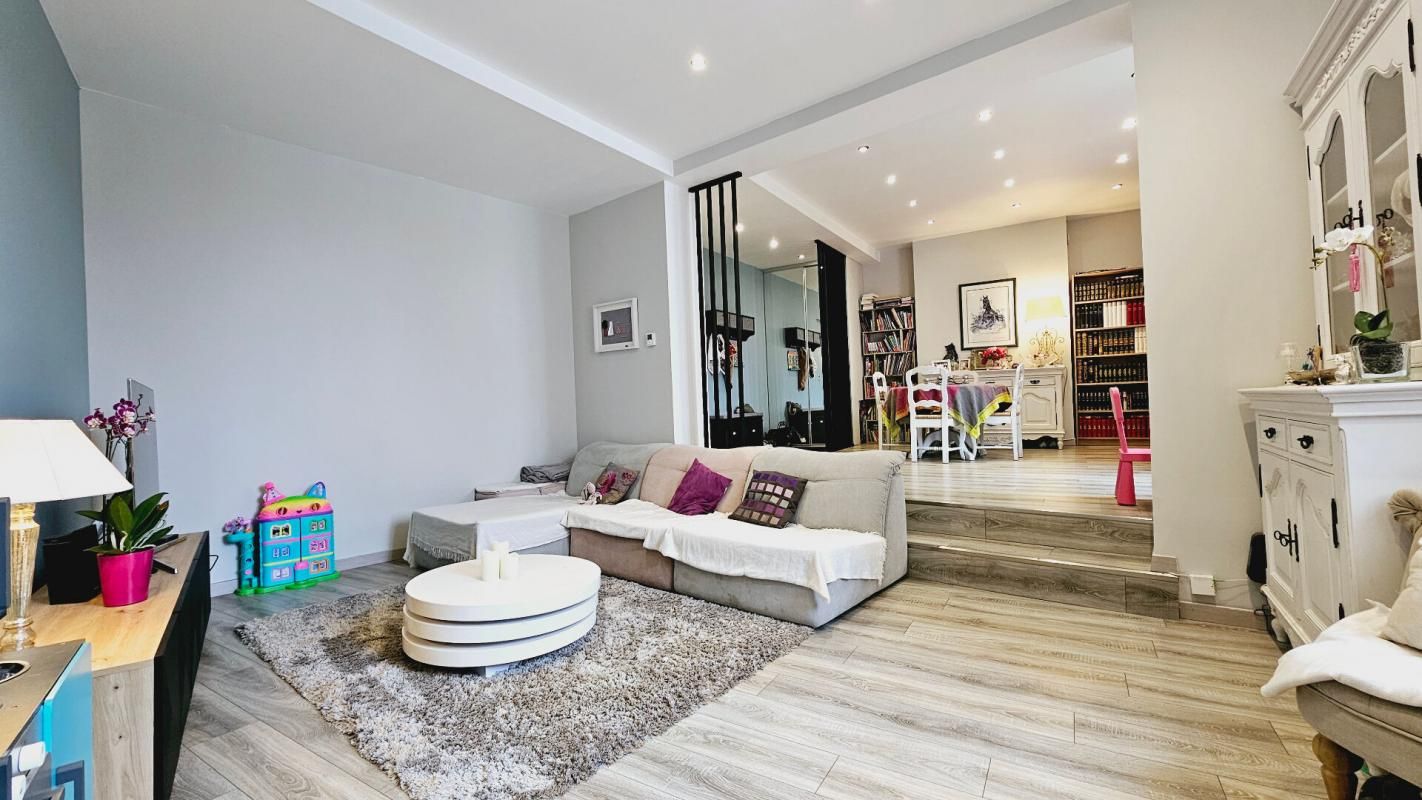 BOURGES BOURGES APPARTEMENT LOFT 142M² 5 PIECES TERRASSE GARAGE 2