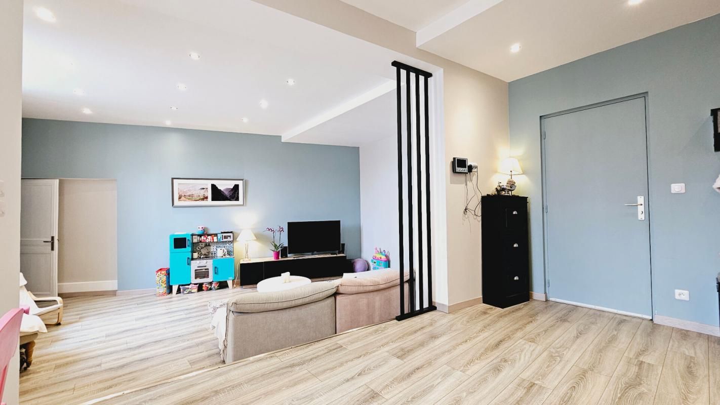 BOURGES BOURGES APPARTEMENT LOFT 142M² 5 PIECES TERRASSE GARAGE 3