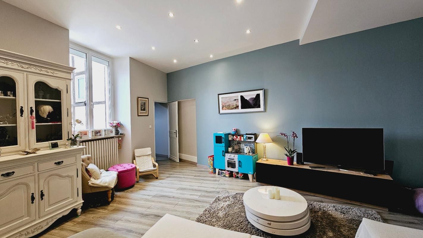 BOURGES BOURGES APPARTEMENT LOFT 142M² 5 PIECES TERRASSE GARAGE 4