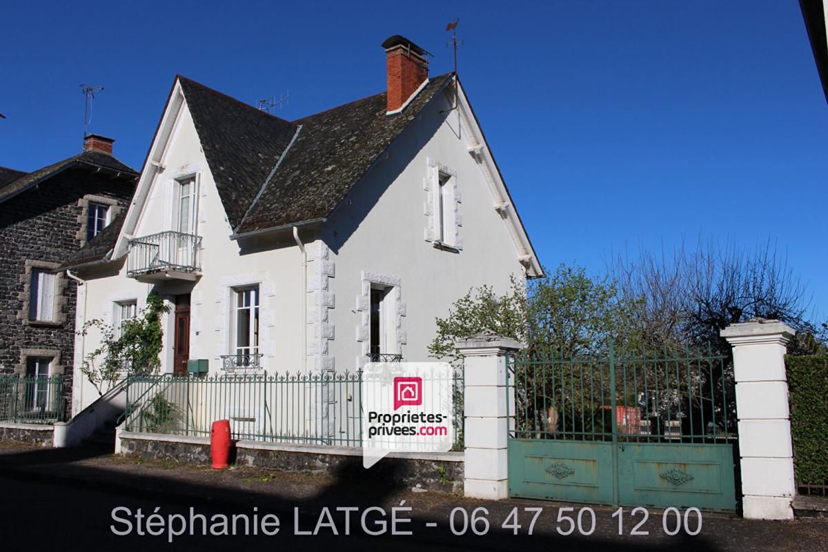 PLEAUX Maison Pleaux 6 pièce(s) 137 m2 avec Garage 2