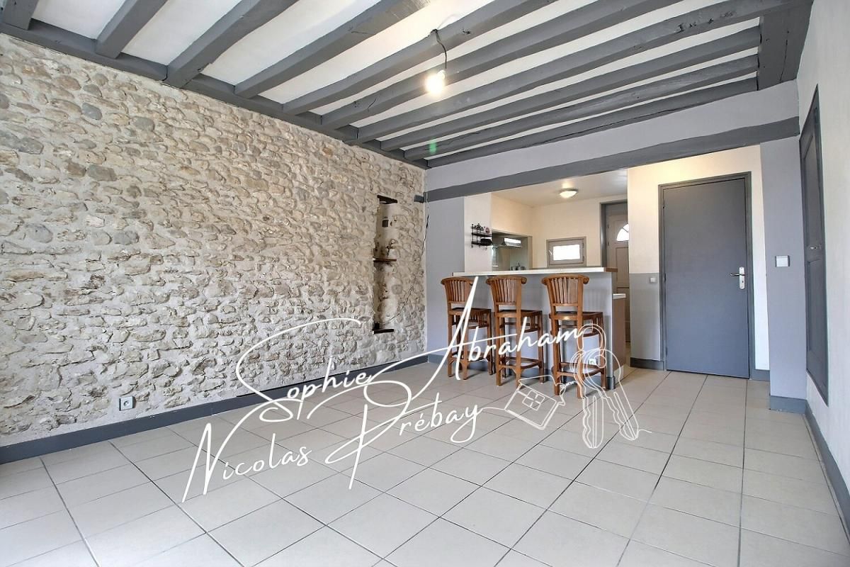 ANGERVILLE Charmant appartement en centre ville ! 2