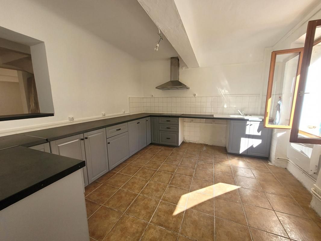 VINS-SUR-CARAMY VINS SUR CARAMY - Maison de village - 4 pièce(s) 105 m2 2