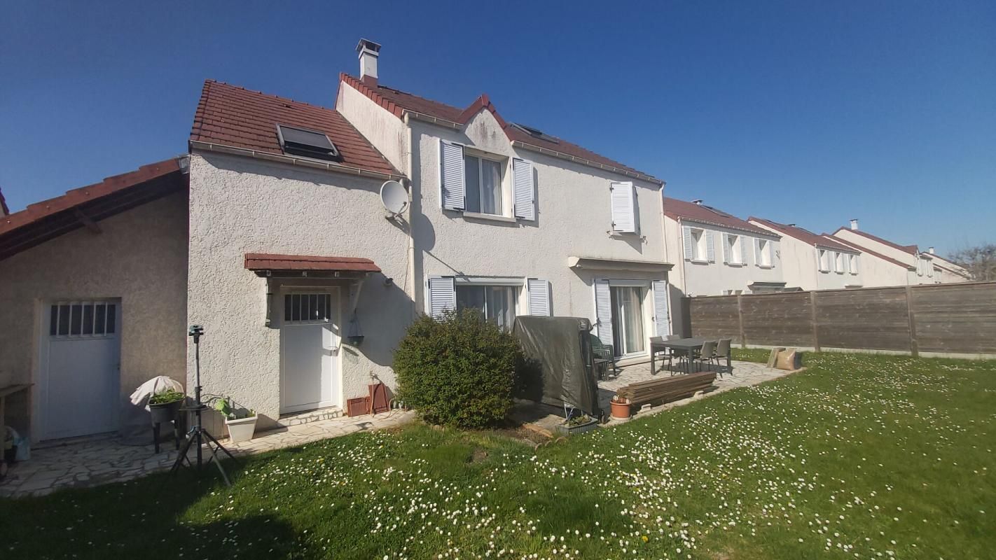 BRETIGNY-SUR-ORGE Maison Bretigny Sur Orge 7 pièce(s) 160 m2 2