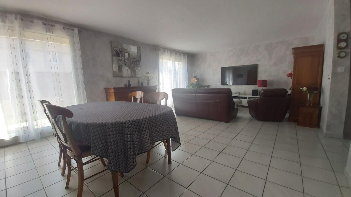 BRETIGNY-SUR-ORGE Maison Bretigny Sur Orge 7 pièce(s) 160 m2 3