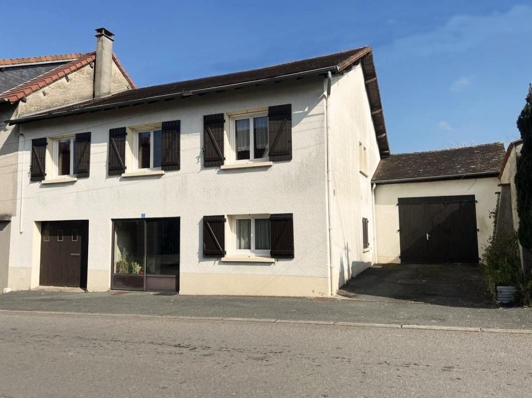 Maison Saint Yrieix La Perche 9 pièce(s) 135 m2