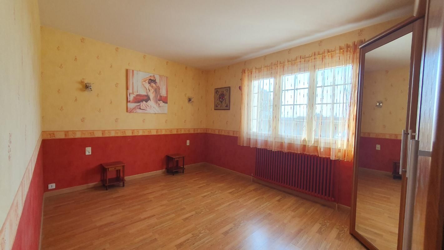 LA MADELEINE-DE-NONANCOURT Maison Familiale 4 Chambres - Spacieuse et Lumineuse - Proche axe Dreux/Paris 4