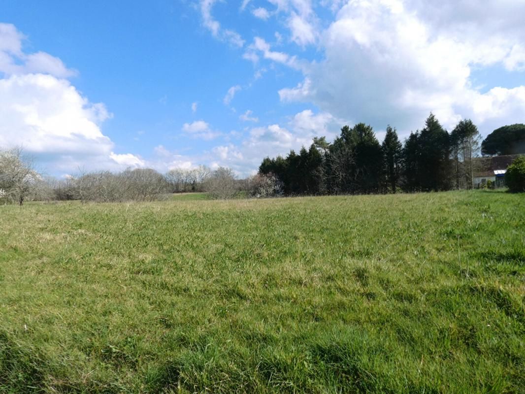 Terrain Hautefort 2005 m2
