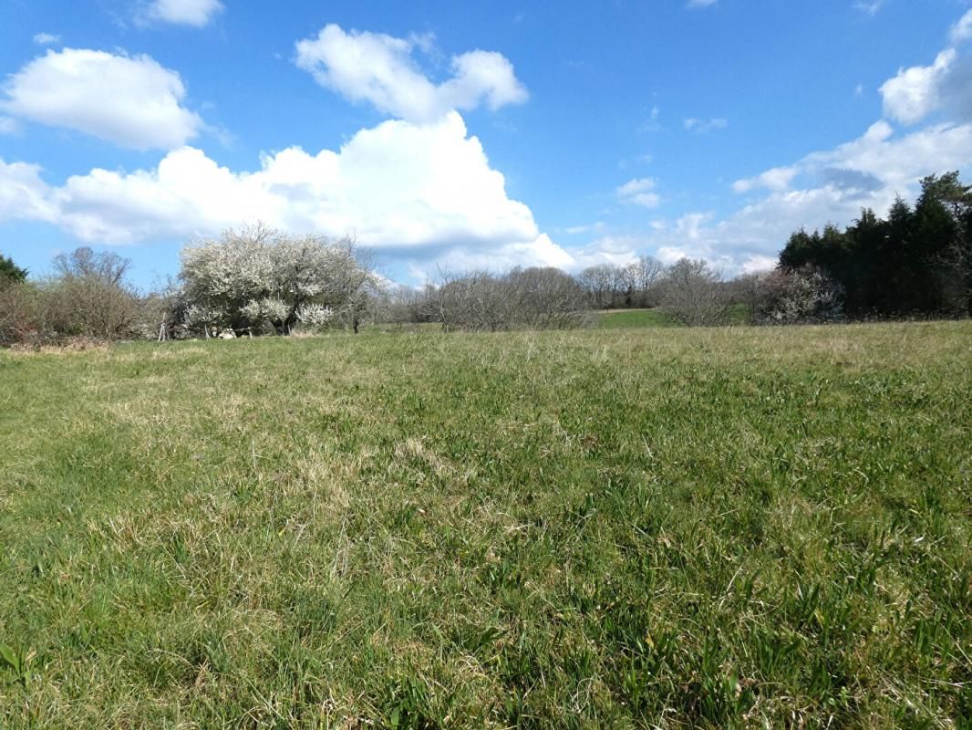 HAUTEFORT Terrain Hautefort 2005 m2 3